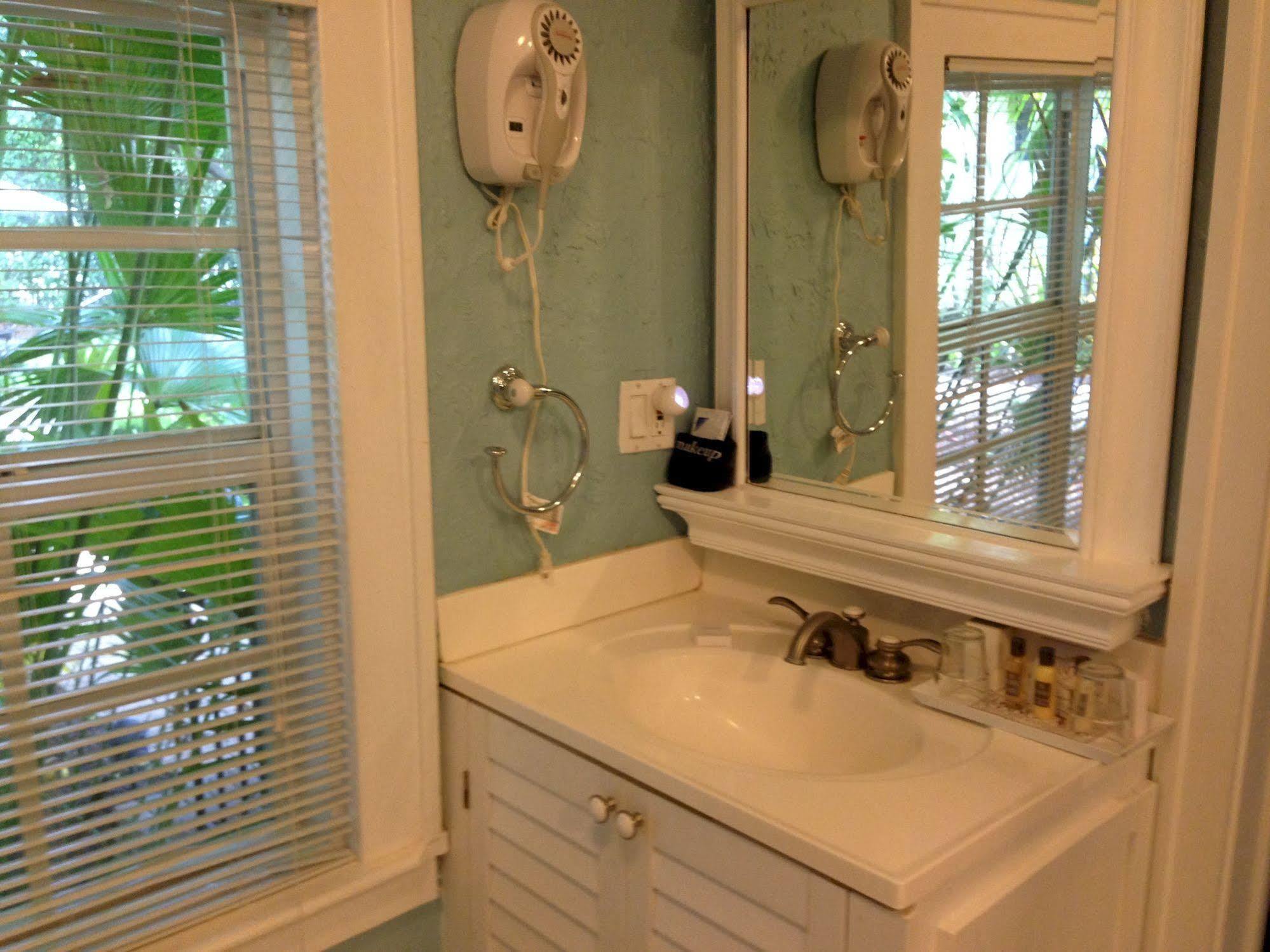 Mango Inn Bed And Breakfast Lake Worth Beach Eksteriør bilde